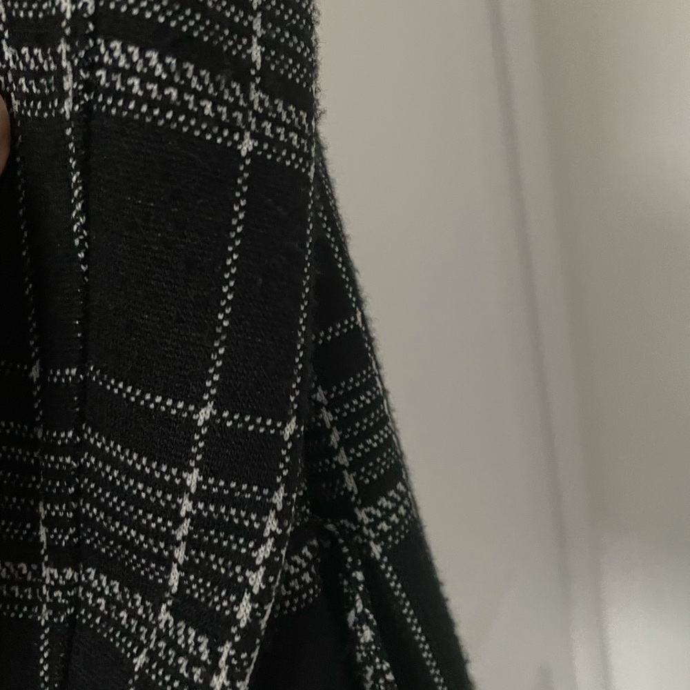 Le Chateau Belted Plaid Coat - Picture 7 of 11